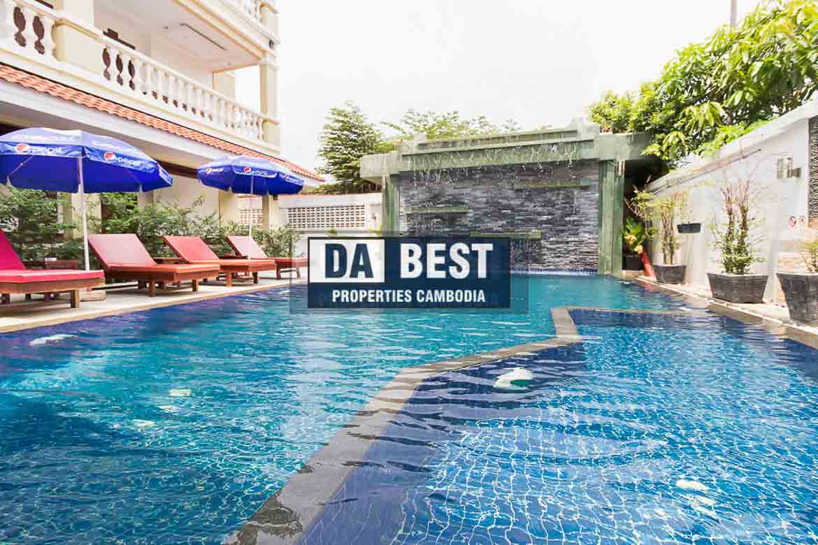 Generous 2 bedroom serviced apartment for rent in Siem Reap Angkor view of the pool 3