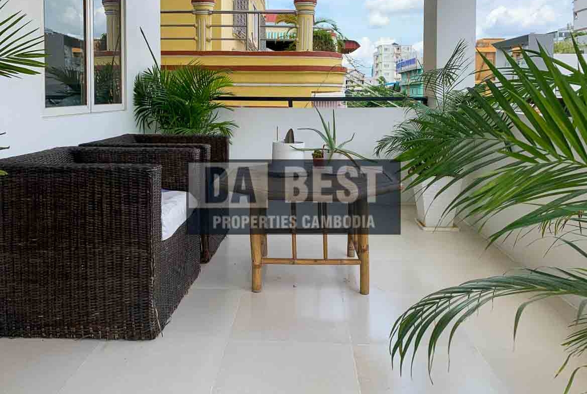Beautiful 2Bedroom Apartment for rent in Toul Tumpoung - Phnom Penh -balcony