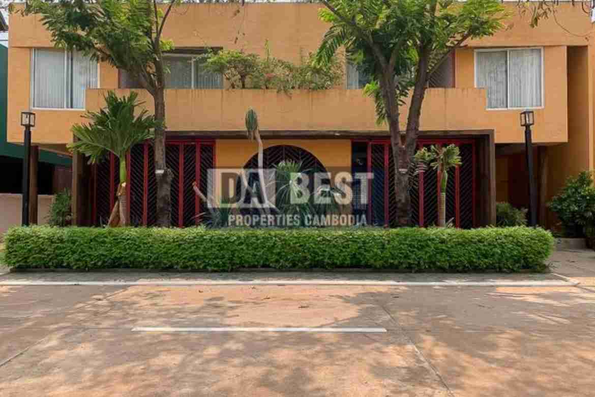 6 Bedroom House for Rent in Siem Reap-Svay Dangkum