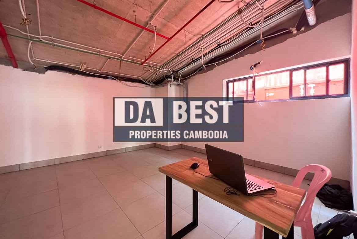 Space for rent in Phnom Penh - Tonle Bassac - office area