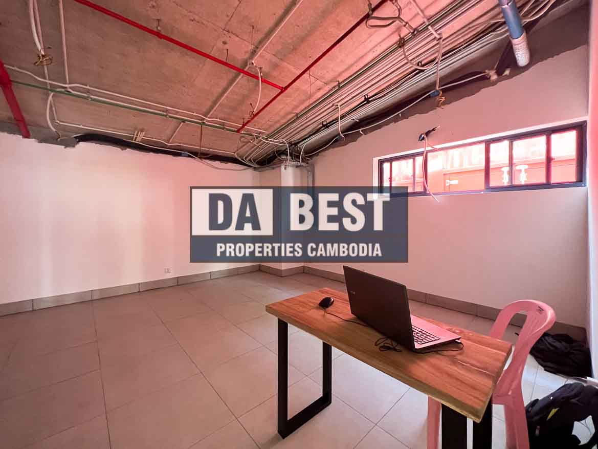 Space for rent in Phnom Penh - Tonle Bassac - office area