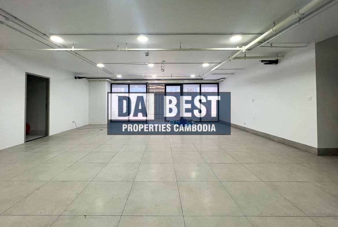 Space for rent in Phnom Penh - Tonle Bassac - office area