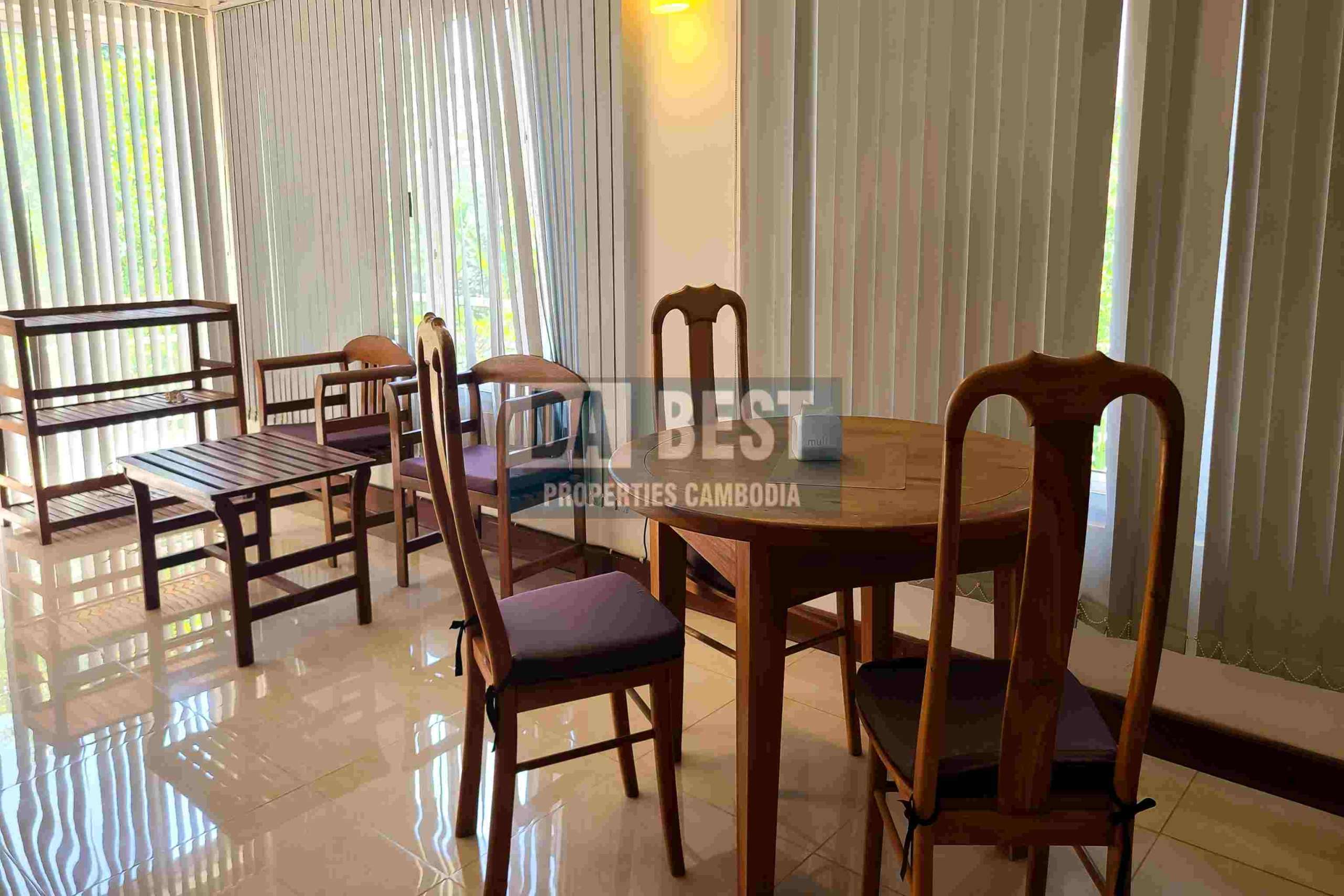 Modern Private Villa 4 Bedroom For Rent in Siem Reap - Living area - 1