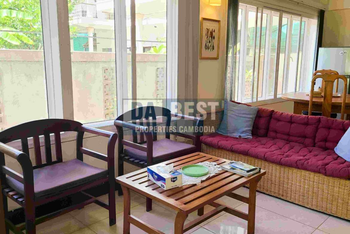 Modern Private Villa 4 Bedroom For Rent in Siem Reap - Living room