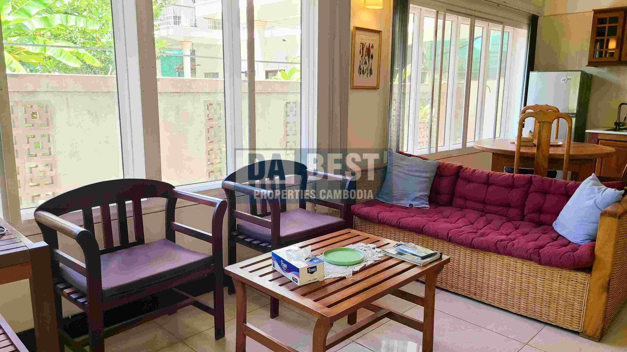 Modern Private Villa 4 Bedroom For Rent in Siem Reap - Living room