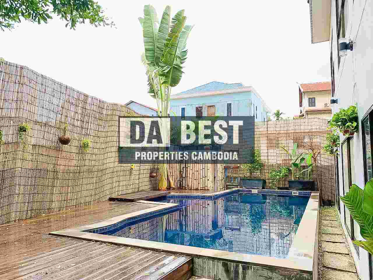 Private Villa 5 Bedroom For Sale in Siem Reap - Svay Dangkum - Swimming pool - 1