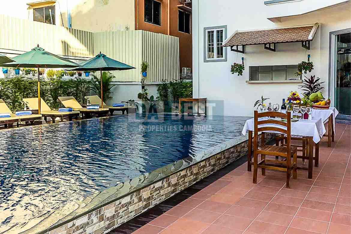 32 Room Boutique Hotel For Rent In Krong Siem Reap - Swimming pool - 1