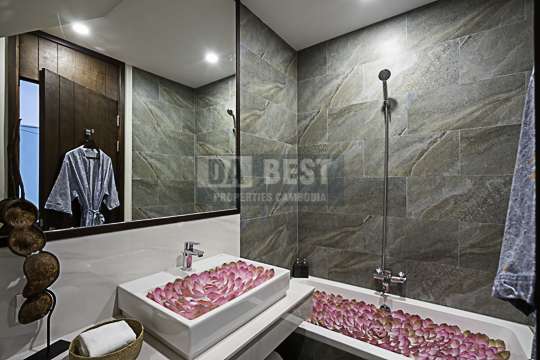 Angkor Grace Condo For Sale In Siem Reap 5BR - Bathroom-3