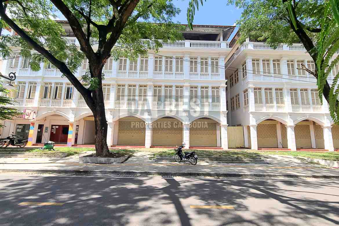 Shophouse / Retail Space For Rent In Siem Reap – Opposite River Side