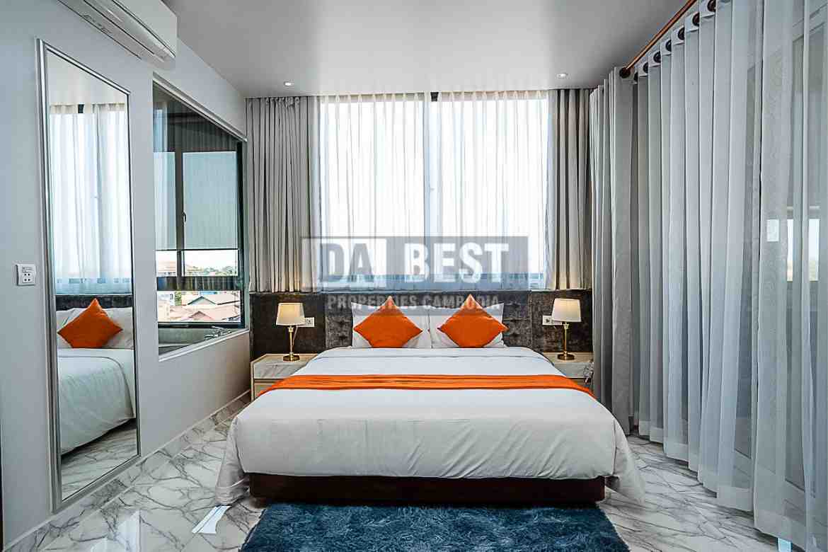 Central 1 Bedroom Serviced Apartment On The Rooftop Private Garden For Rent In Siem Reap With Modern Living Room, Kitchen And Swimming Pool - Bedroom
