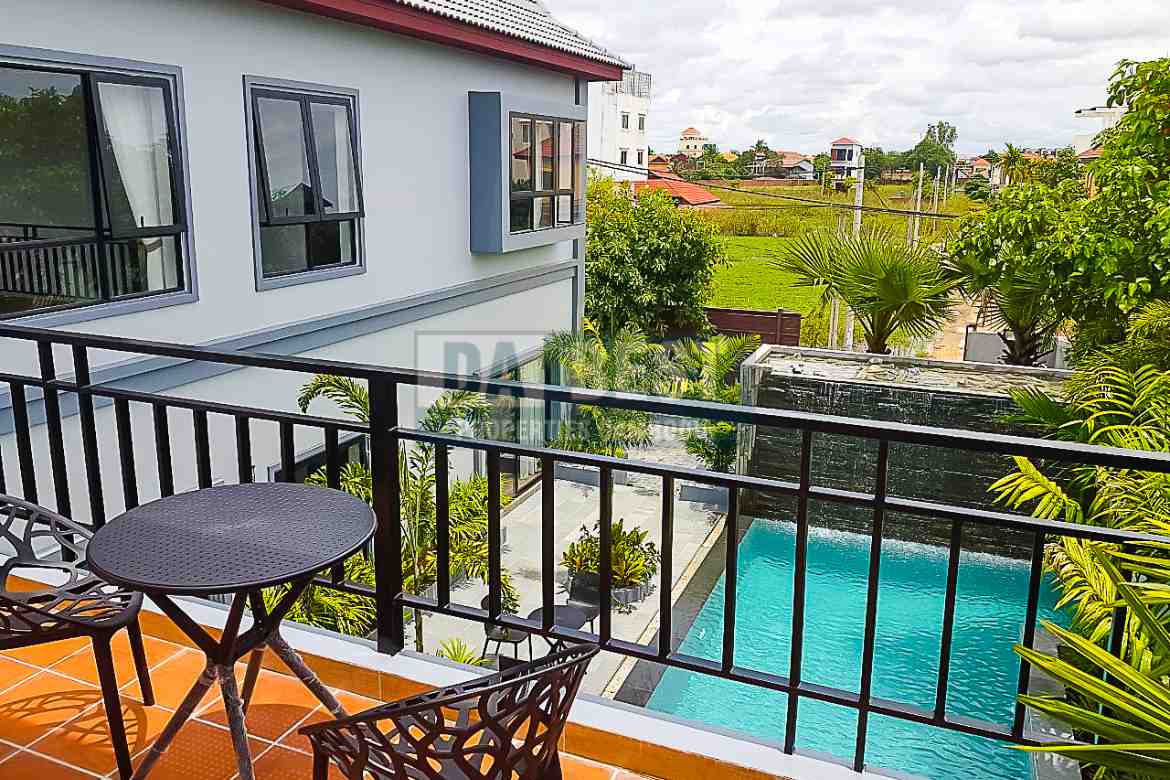 Private Villa 4 Bedroom With Swimming Pool For Rent In Siem Reap - Balcony