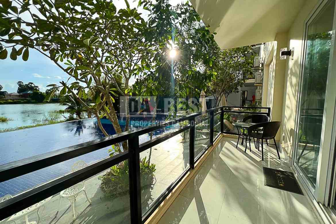 ST Premier Residence Siem Reap Amazing 3 Bedroom Condo For Rent With Pool View In Siem Reap - Balcony