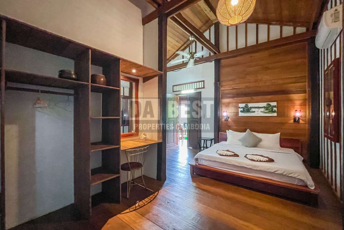 Wooden House 4 Bedrooms for Rent with Private Swimming Pool in Siem Reap - Bedroom-2