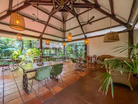 10 rooms Boutique with Swimming Pool for Rent in Krong Siem Reap - Restuarant