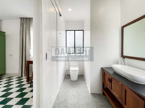 2 Bedrooms Apartment with Pool for Rent in Kouk Chak - Bathroom-2