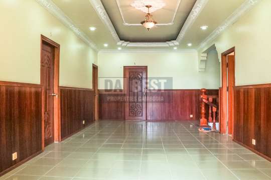 8 Bedrooms House For Rent In Siem Reap - Living Area