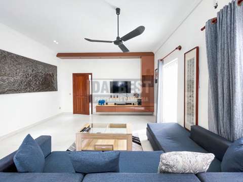 Modern 2 Bedroom Villa For Rent In Siem Reap - Living area