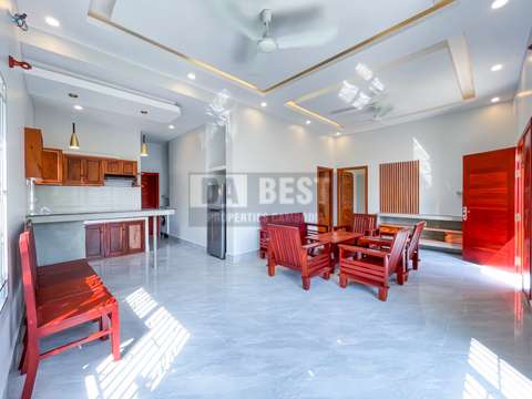 Private House 2 Bedrooms For Rent In Sala Kamreouk - Livingroom-3
