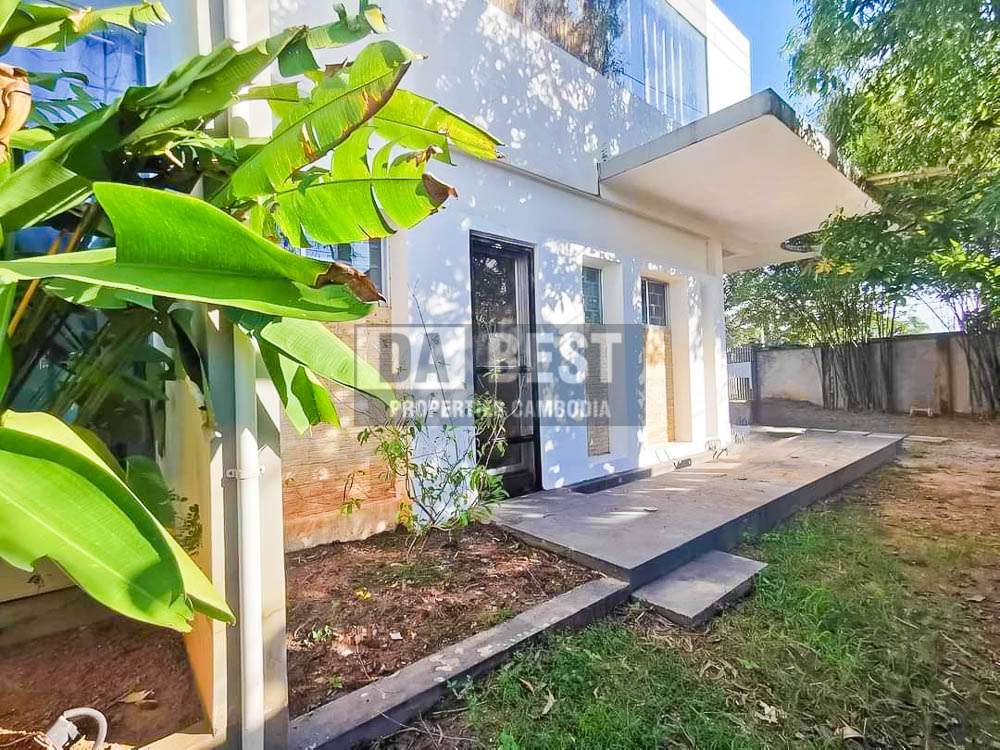 3 Bedroom Apartment With Private Garden For Rent In Siem Reap-16