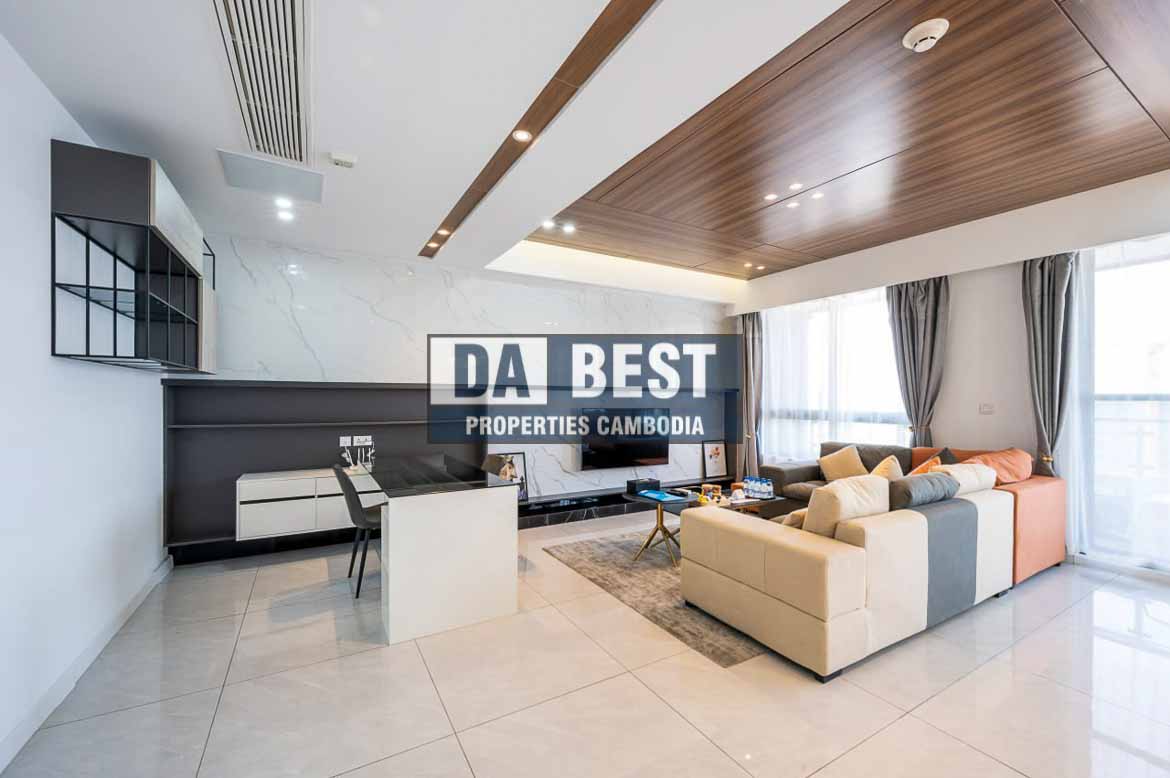 Picasso City Garden: 4 Bedrooms Condo for Sale in Phnom Penh - BKK1-livingroom