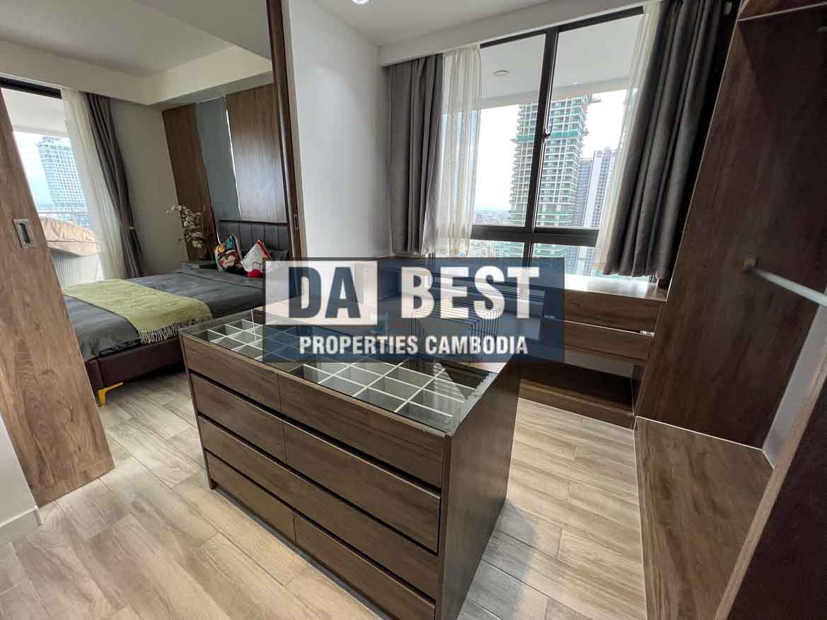 Picasso City Garden: 5 Bedrooms Penthouse for Sale in Phnom Penh - dressingroom