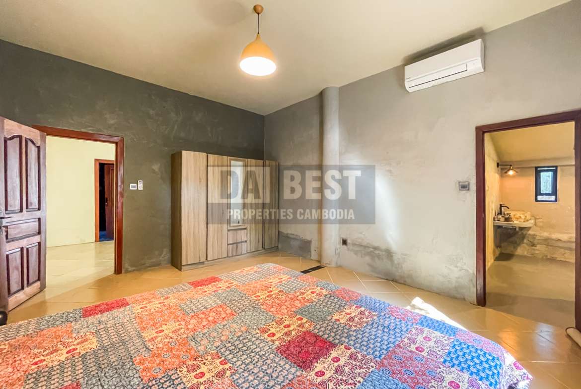Private Villa 4 Bedrooms For Sale In Siem Reap - Bedroom-2
