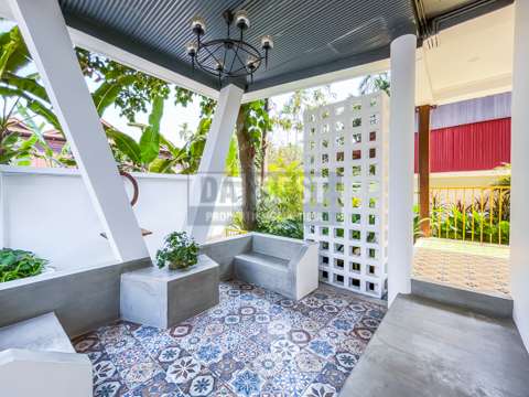 Luxury Wooden House For Sale in Siem Reap -_